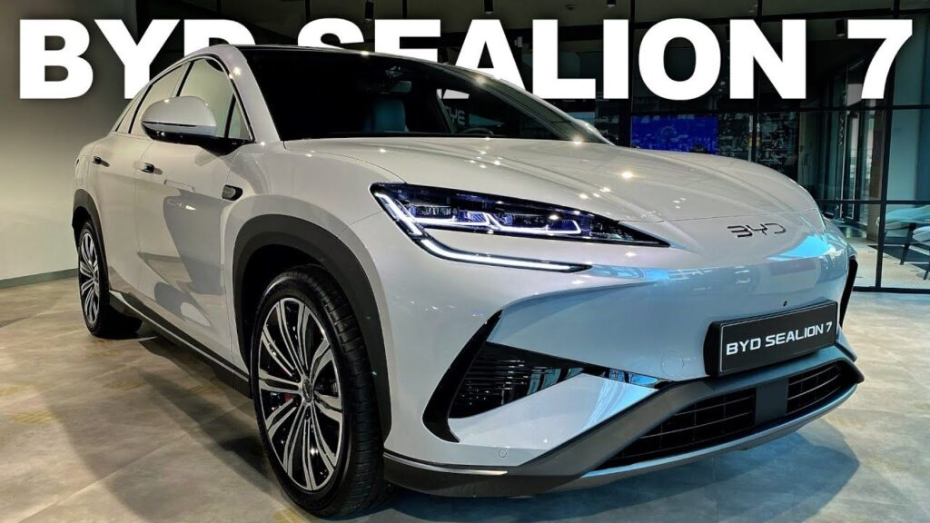 BYD Sealion 7 launched which is India's most luxurious electric SUV, which reaches 100 km/h in 4.5 seconds